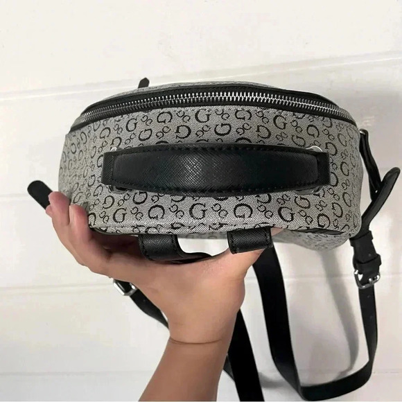 NWOT Guess Signature Logo Vegan Leather Mini Backpack - Picture 14 of 14